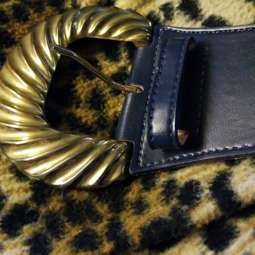 Belt - Picture 3 of 4